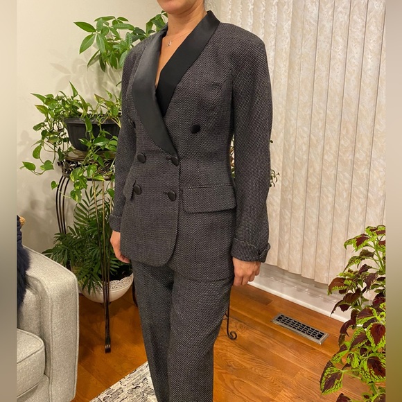 Christian Dior pure wool jacket and pants - Picture 3 of 14